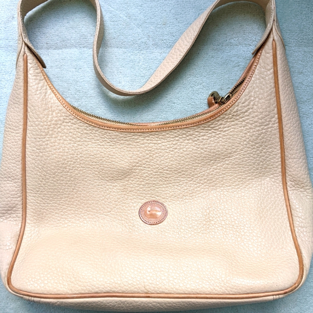 Dooney & Bourke cream purse